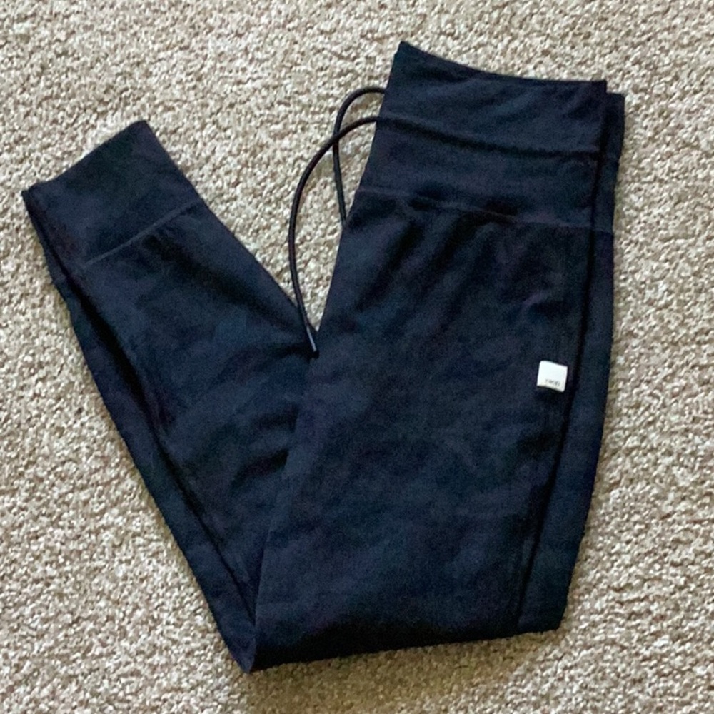 Vuori Daily womens Black High-Waist Leggings